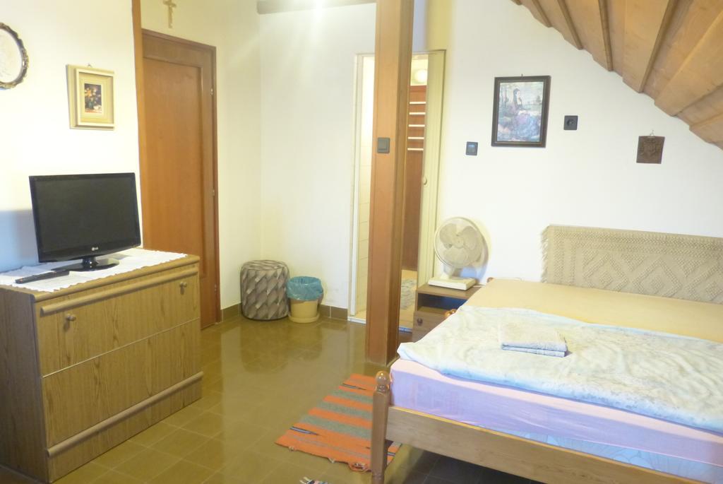 Hotel Familia Panzio à Pannonhalma Chambre photo